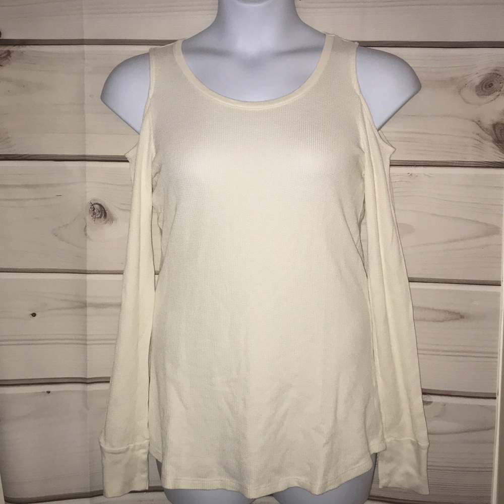 NWT cold shoulder top by Chelsea Sky!